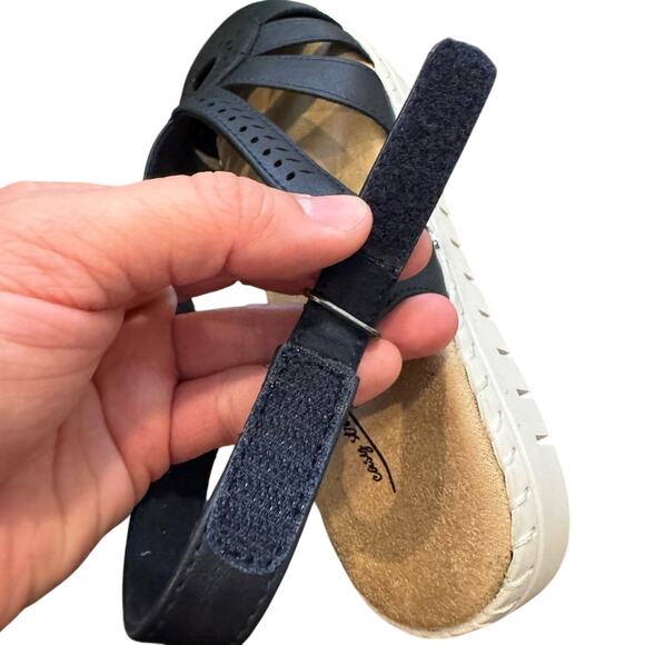 NWT Easy Street Tilda Comfort Fisherman Sandals Women’s 6 Navy Blue Slip On - Picture 3 of 6